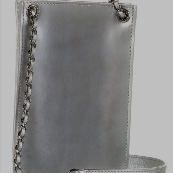 Chanel CC Crossbody Phone Holder - Authentic - Picture 5 of 6